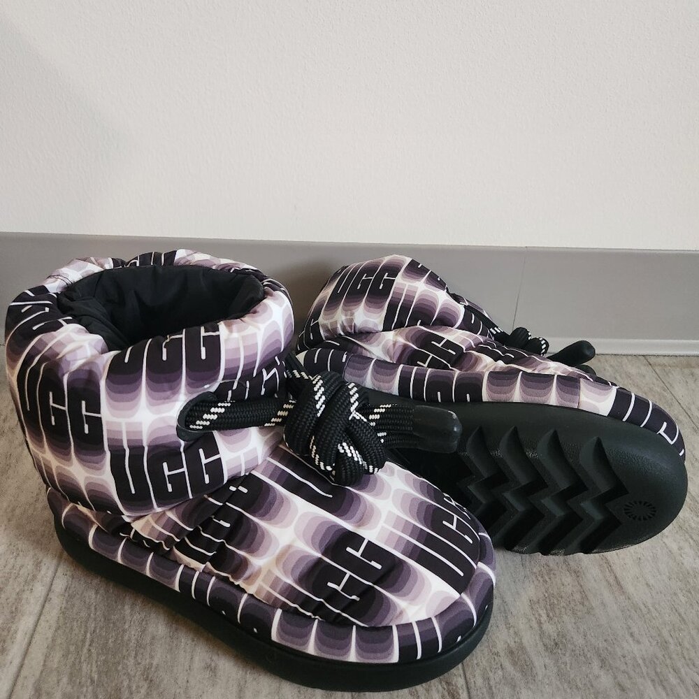 NEW Womens 6 UGG Logo  puffer classic Short maxi wave length boots